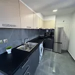 Renos New Fabulous فيلة